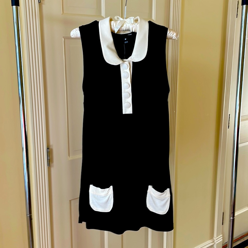 Twiggy would be proud! Fun mod-style mini dress from H&M. Women’s Medium.